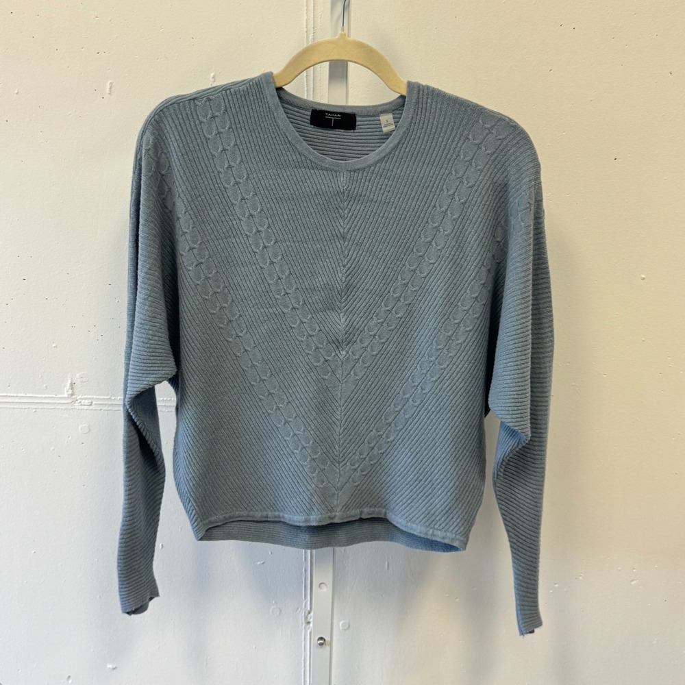 Tahari Dusty Blue Ribbed Cable Knit Chevron Dolman Sleeve Sweater Small Casual